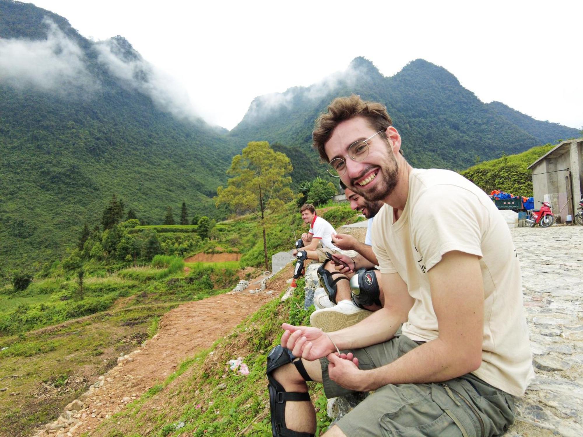 Lazy Cat Homestay - Motorbikes Rental & Tours Ha Giang Esterno foto
