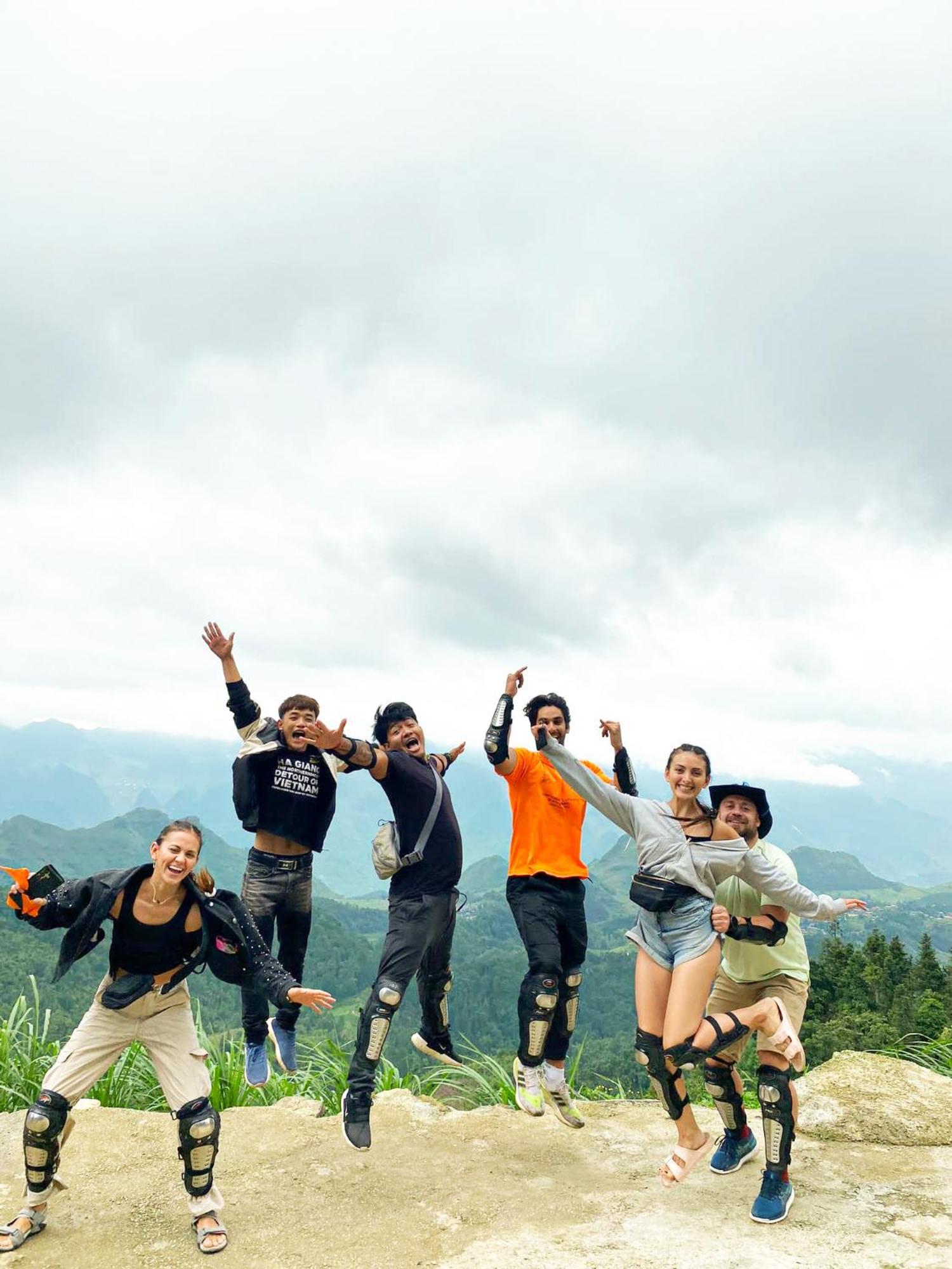 Lazy Cat Homestay - Motorbikes Rental & Tours Ha Giang Esterno foto